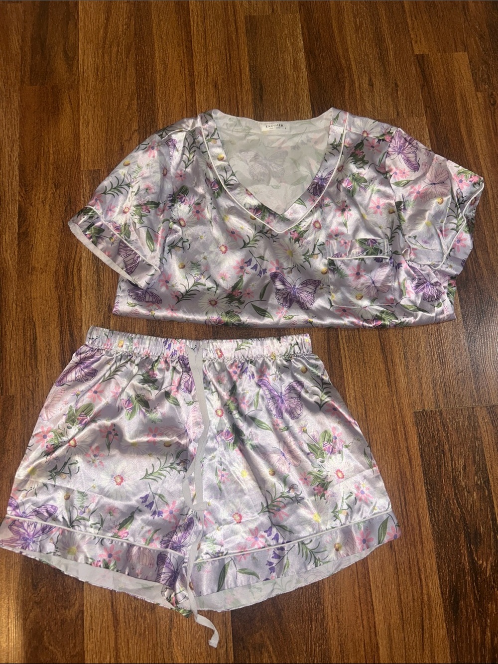 Lavender Floral Satin Short Pajama Set with V-Neck Top